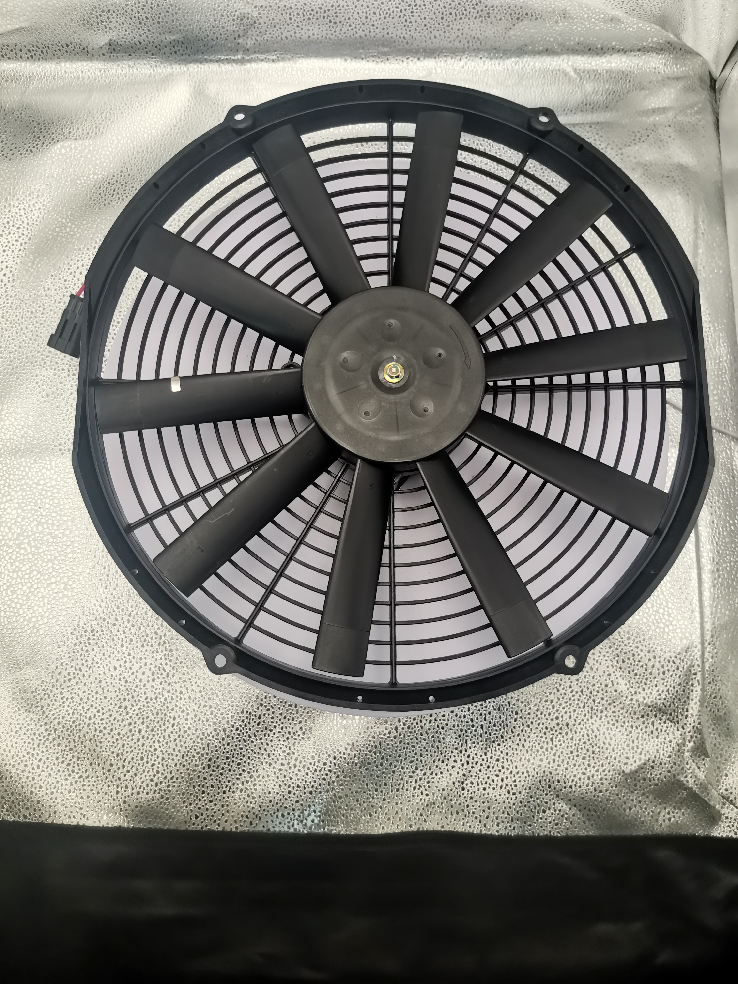 SLTBLDC-1424X-W10 Brushless DC Fan | Robust Cooling for Buses, Trucks & Industrial Systems – Sunlight