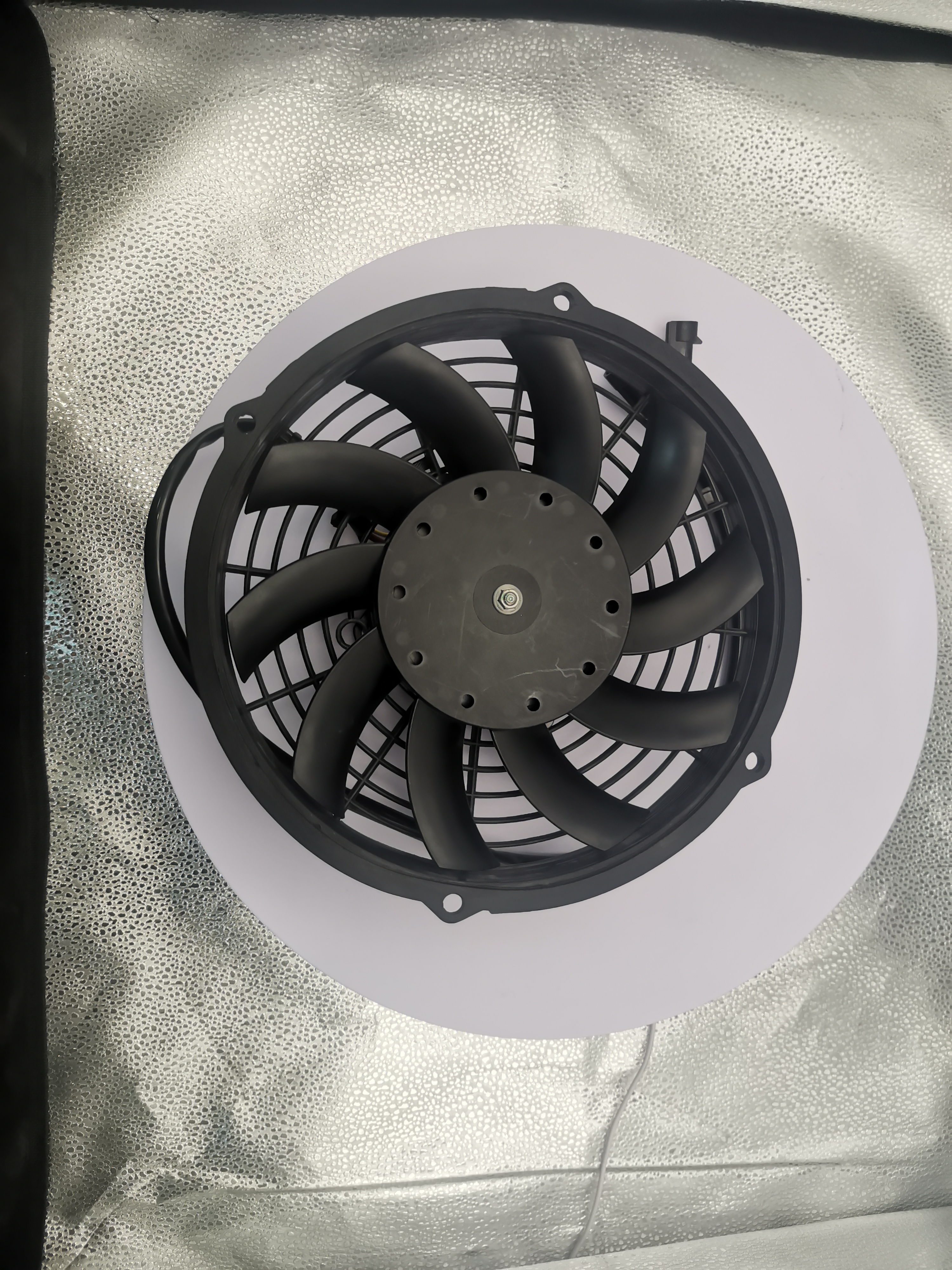 SLTBLDC-0924X-W10 High-Performance Brushless DC Fan | Industrial Cooling Solution – Sunlight